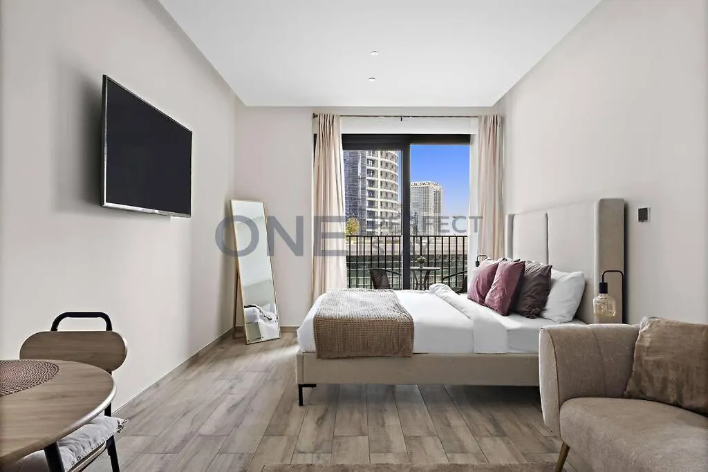 Apartment Luxury Studio In Business Bay With Pool And Gym Dubai